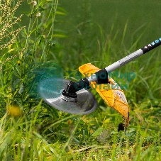 Триммер бензиновый Denzel DGT-520S, 52см3, 3 л.с., разъемная штанга, состоит из 2 частей