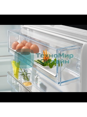 Встраиваемый холодильник Electrolux ENP7TD75S, комбинированный No Frost, Размеры ВxШxГ [мм]: 1884x696x549, сенсорное управление с символьным дисплеем, Динамическая система охлаждения в холодильной камере, система охлаждения в морозильной камере - No Frost, крепление дверцы на направляющих, A++ класс энергопотребления, Большой ящик на телескопических направляющих, MultiSpace, Flexi shelf, Инверторный компрессор