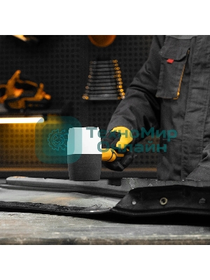 Киянка резиновая Denzel 680 г, черно-белая, фибергласовая рукоятка c TPR покрытием