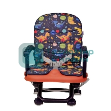 Стульчик для кормления BQ BCH012 Dinos. Стульчик-бустер BQ BCH012. Гипоалергенные безопасные материалы/Съемный чехол из экокожи. Удобный, устойчив к загрязнению и легко моется/Съемная столешница/Безопасность малыша: устойчивая конструкция, нескользящие ножки, надежная фиксация на стуле, разделитель для ног для дополнительной фиксации/4 уровня высоты/Благодаря своей компактности, легкой сборке и наплечной лямке его можно брать с собой на природу, в гости или путешествие