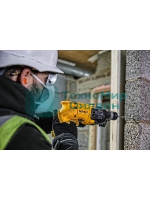 Перфоратор DeWalt D25033K-QS SDS-plus уд.:2.1Дж (кейс в комплекте)