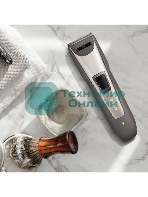 Машинка для стрижки волос Vitek VT-2572 GR Питание сеть/аккумулятор. Время автономной работы 45 мин. Время зарядки 8 ч. Индикация уровня зарядки батареи. Максимальная длина стрижки 30 мм. Материал лезвий высококачественная сталь. Минимальная длина стрижки 1 мм. Способ регулировки длины регулятором и сменой насадок. Функция филировки. 2 насадки. Число установок длины 11. Подставка для зарядки. Низкий уровень вибрации и шума.