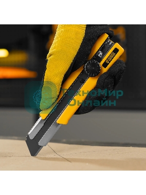 Нож Denzel 25 мм, сменное лезвие, SK4, корпус из TPR, метал. направляющая, винтовой фиксатор