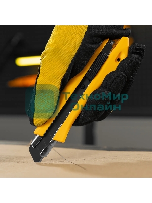 Нож Denzel 18 мм, сменное лезвие, SK4, метал. направляющая, нажимной фиксатор