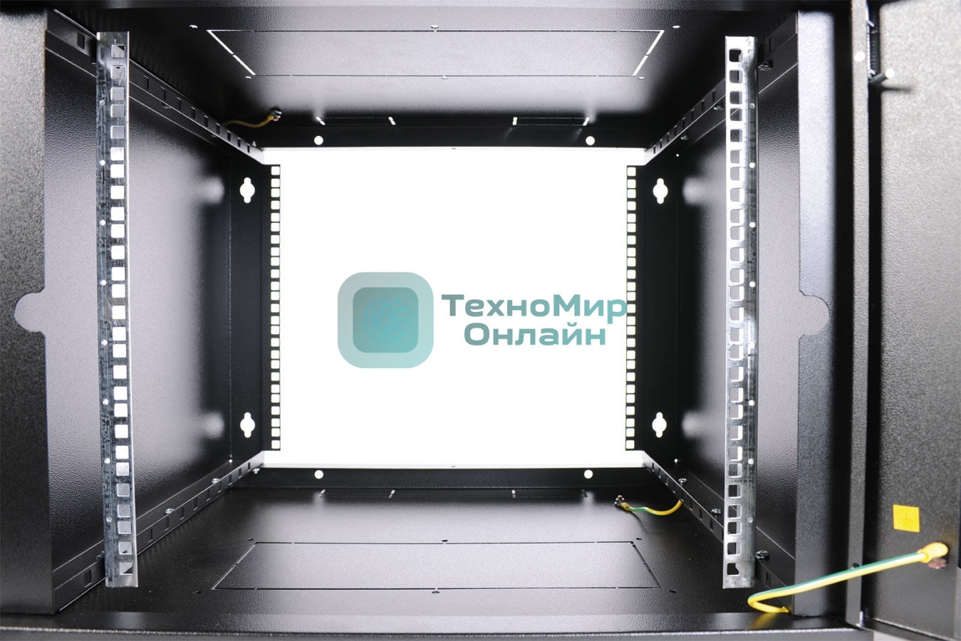 Шкаф телекоммуникационный настенный ЦМО ШРН-Э, 19