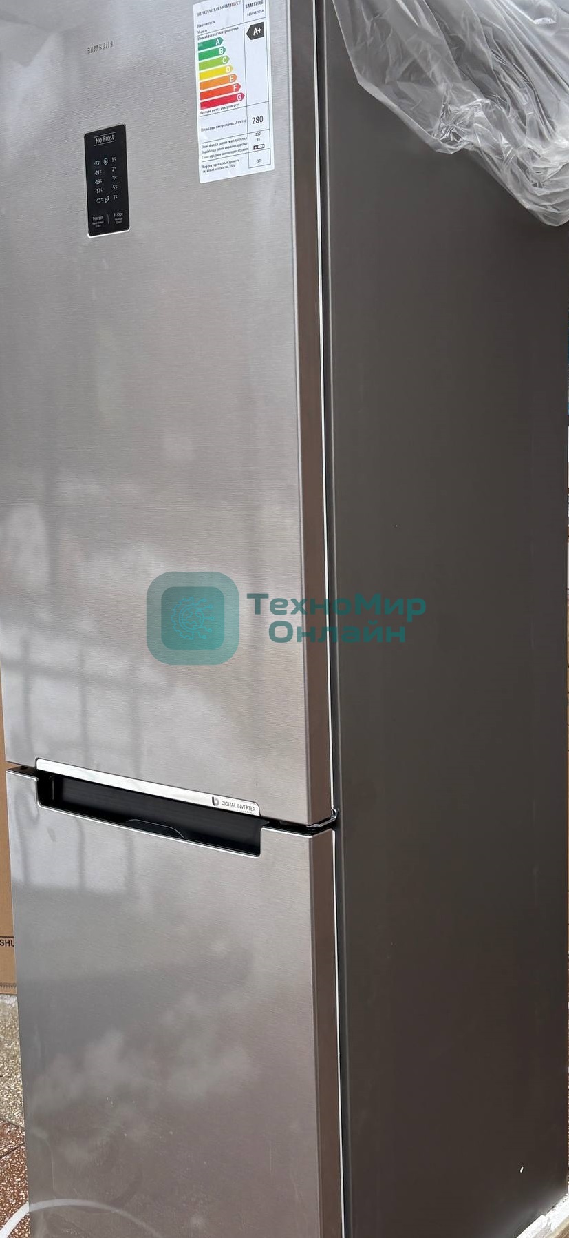 (Поврежденный товар) Холодильник Samsung RB33A32N0SA/WT серый [См.описание!]