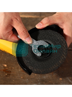 Угловая шлифовальная машина Deko DKAG1500 1500Вт 12000об/мин рез.шпин.:M14 d=125мм