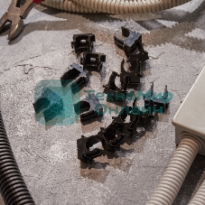 Крепеж-клипса для монтажного пистолета Rexant Ø 16 мм, черная (100 шт/уп)