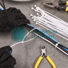 Хомут-стяжкa нейлоновая с тройным замком Rexant 300x3,6 мм, белая, упаковка 100 шт.