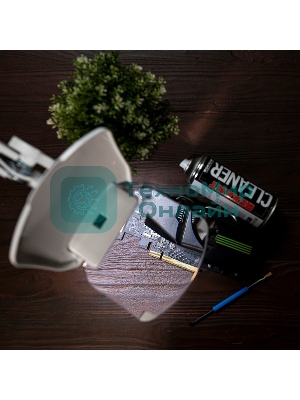 Лупа на струбцине Rexant, квадратная 3D+20D, с подсветкой 6 LED, серия EXPERT, белая