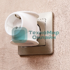 Тройник электрический Rexant универсальный 16 А одно гнездо с заземлением белый