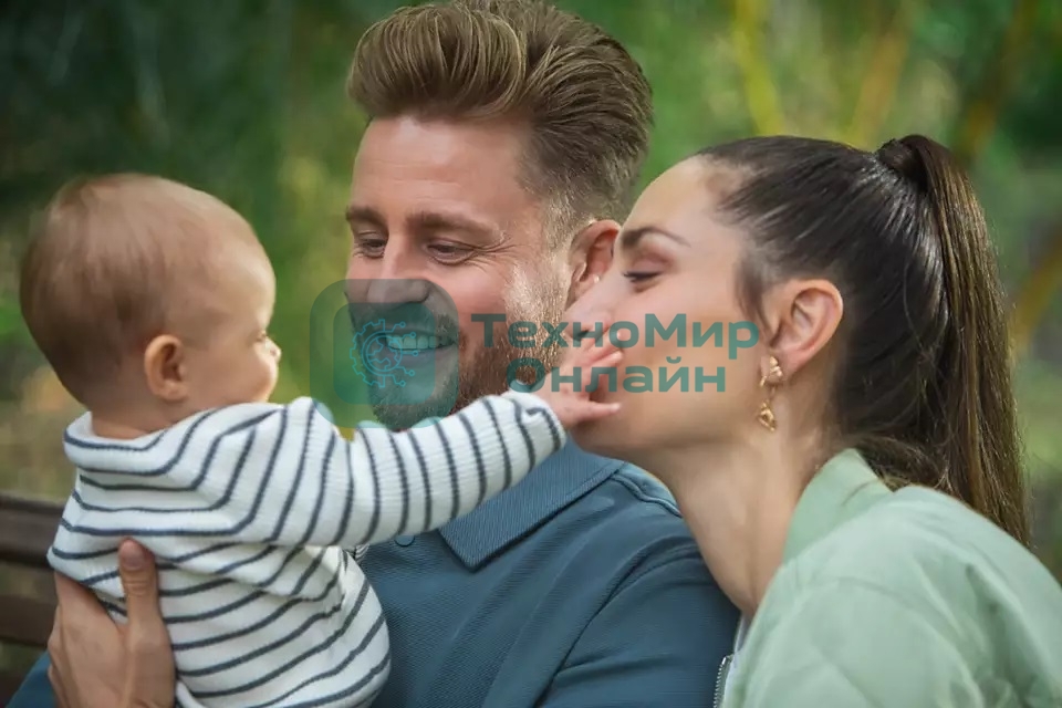 Молокоотсос ручной Philips SCF430/13, вес 0.3 кг, технология Natural Motion, мягкая насадка с адаптивной формой, 3 контейнера для 180 мл. для хранения молока в комплекте