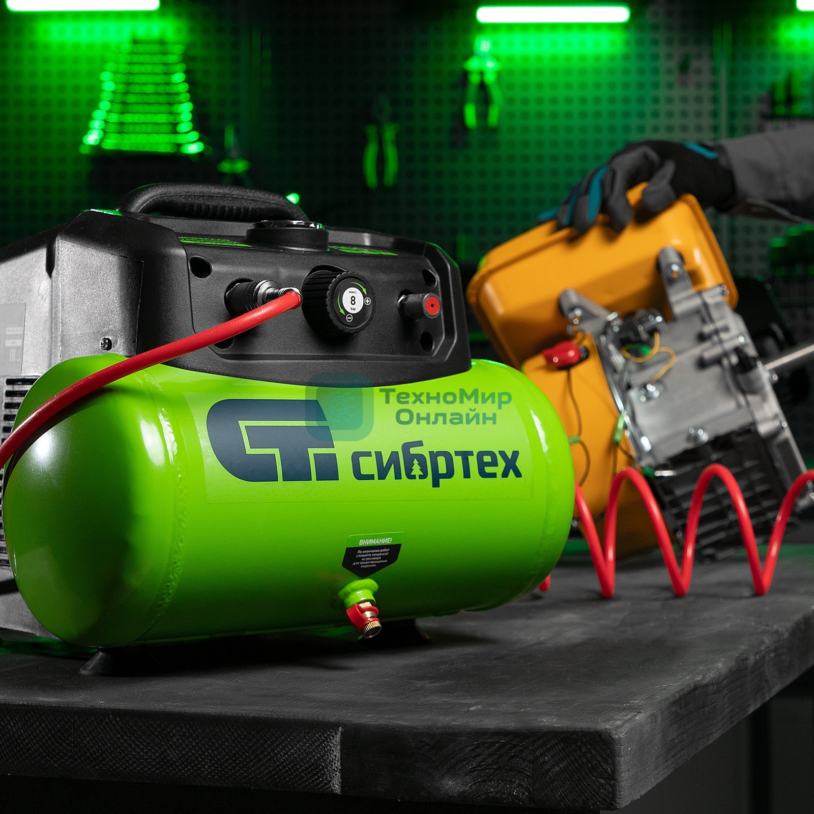 Компрессор воздушный безмаслянный Сибртех BL 1100/6 1100Вт, ресивер 6 л, 180 л/мин