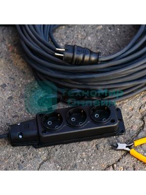 Удлинитель-шнур Rexant КГ 3х1.5, 30 м, 3 гнезда, морозостойкий, с/з, 16 А, 3500 Вт, IP44 (Сделано в России)