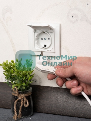 Розетка 1-мест. СП с/з с крышкой 16А белый с защ. штор. IP44 EKF ERR16-029-100-44 EKF Минск